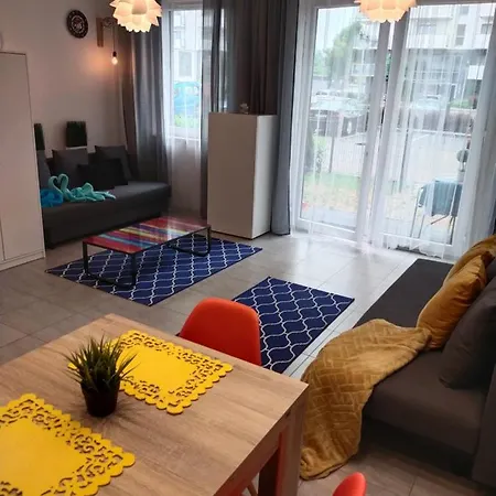 Albatros Black Apartment