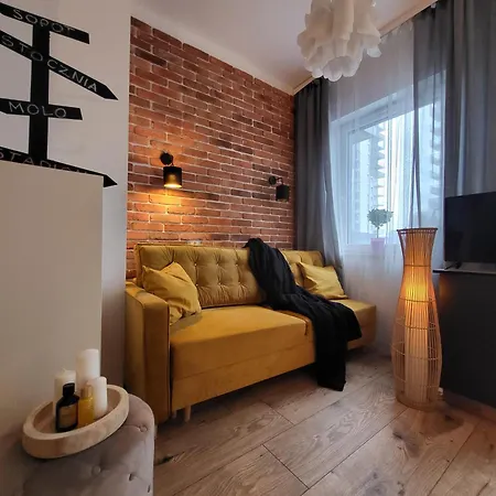 Albatros Black Apartment